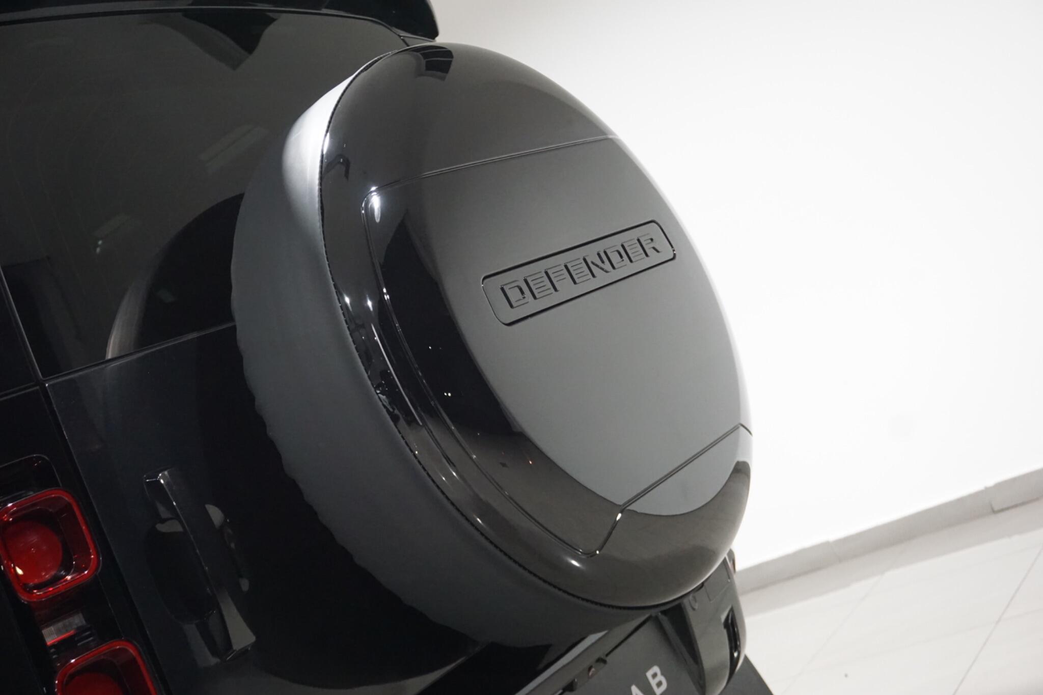 Land Rover Defender 110 2.0 P400e 15.4kWh XS Edition SUV 5dr Petrol Plug-in Hybrid Auto 4WD Euro 6 (s/s) (404 ps)